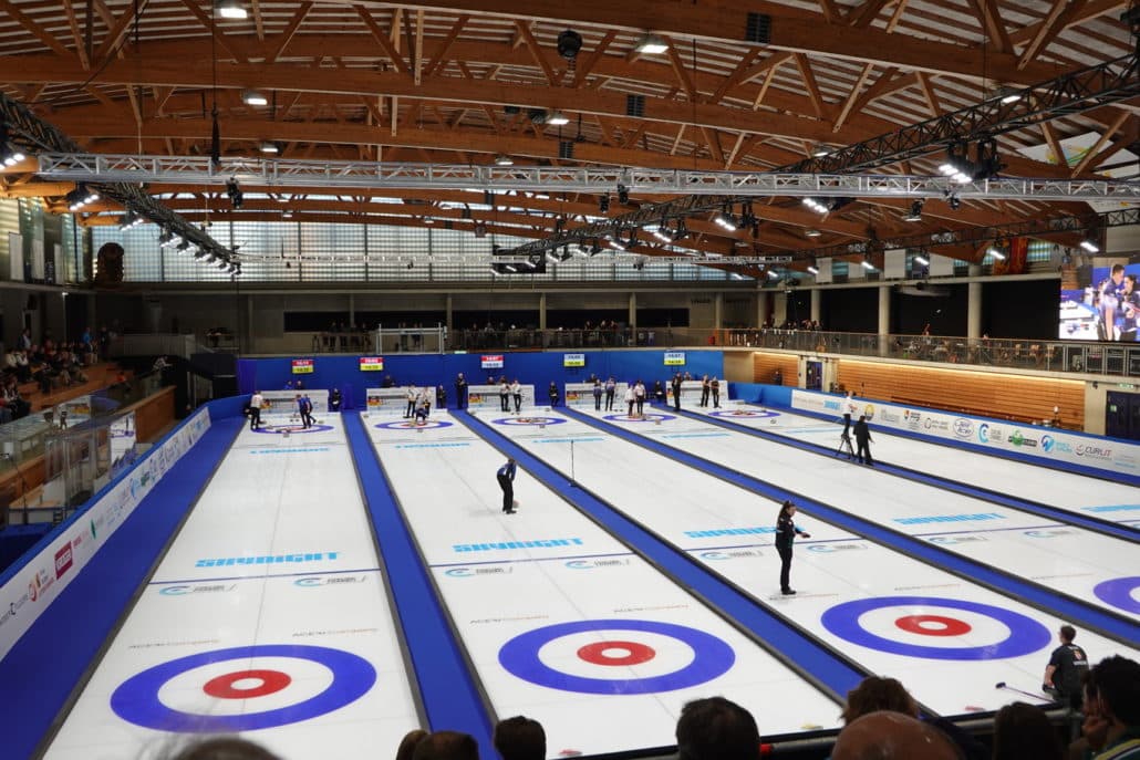 Full lighting of the Trois-Chêne ice rink by SKYNIGHT during the 2026 World Curling Championships in Geneva.